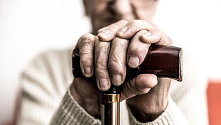 Oud-legerofficier plunderde rekening van oma
