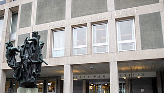 OM eist celstraffen tegen broers om oplichten bejaarden en verstandelijk gehandicapten