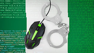 Honderden internetoplichters gearresteerd in Nigeria en VS