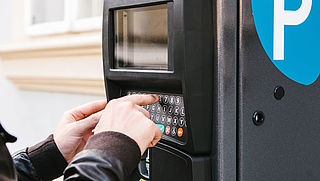 Slinkse oplichtingstruc bij parkeerautomaten