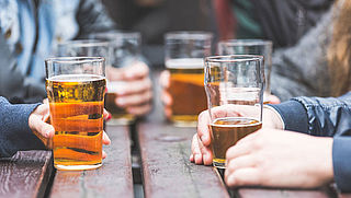 Cel geëist tegen biersjoemelaars: stel haalde fusten door autowasstraat