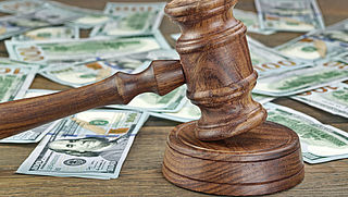 Nederlandse banken aangeklaagd wegens witwassen