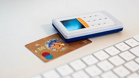 Nepmail namens Rabobank over het aanvragen van een nieuwe betaalpas en Rabo Scanner