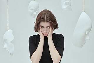 Oplichter steelt 6 ton met AI-gezichtsvervanging tijdens live-videogesprek