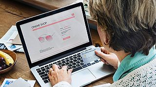 Politie waarschuwt voor frauduleuze webwinkels voor de feestdagen-inkopen