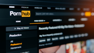 Afpersing na bezoek aan pornosite? Oplichters eisen bitcoins in valse mail, anders maken ze webcambeelden openbaar