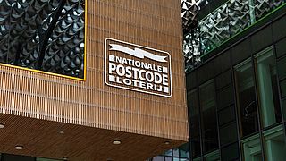 Politie houdt neppe Nationale Postcode Loterij-medewerkers aan: zo gingen de verdachten te werk