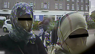 Politie zoekt verdachten babbeltruc: hoogbejaarde inwoner Den Haag bestolen van pinpas én van € 6.000,-