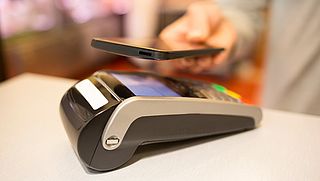 Oplichters kraken Apple Pay en Google Pay: zo kunnen criminelen aankopen doen op andermans kosten