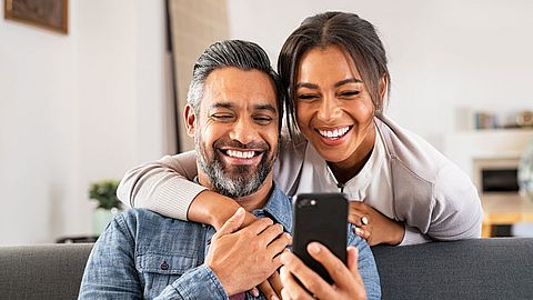 Het laatste nieuws: Vastzitten aan een wurgcontract van €15.000? Het overkomt Mila (58) en haar man