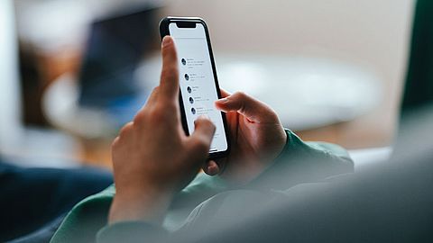 Snel geld verdienen? Pas op voor criminelen die nepopdrachten aanbieden via WhatsApp