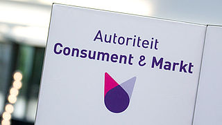 ACM neemt misleiding doorschakeldiensten onder de loep