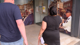 Luwen Croes betaalt privéchauffeur niet en wordt aangehouden door de politie Breda