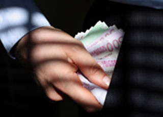 Oud-directeur ALS geeft diefstal toe