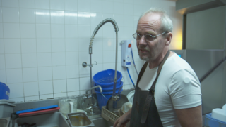 Het verhaal van Leen Thijsse: van vastgoedmiljonair naar een baantje in de spoelkeuken