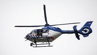 Man duikt plas in op vlucht voor de politie 