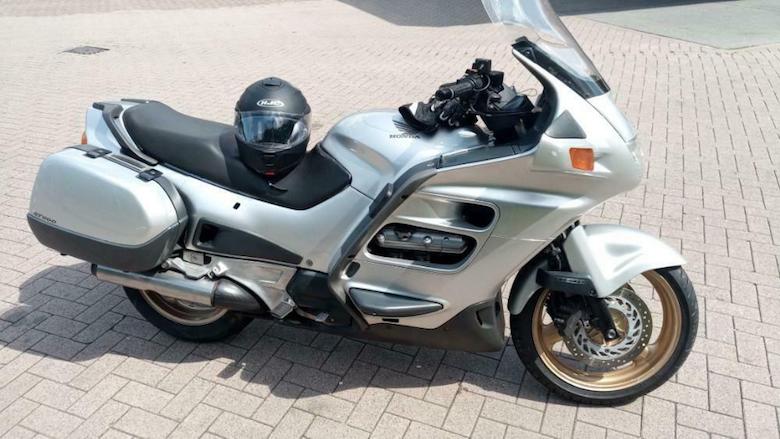 Foto_16__Foto_motor_bij_aanschaf_zilvergrijs.jpg